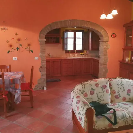 Сasa de vacaciones Casa Girasole Huis-wakacje *