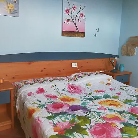Сasa de vacaciones Casa Girasole Huis-wakacje *